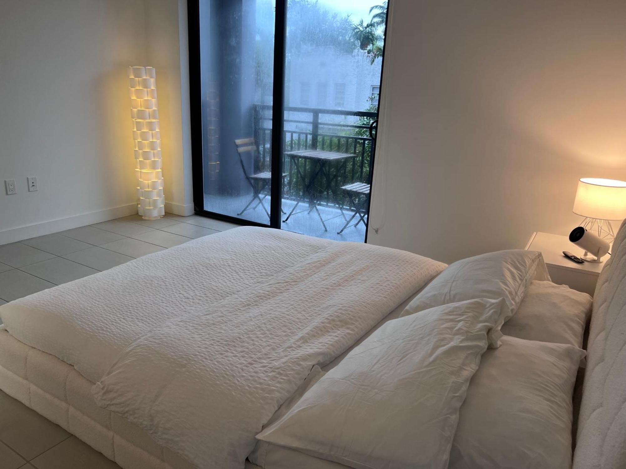Master Bed Room In Calle Ocho Miami Extérieur photo