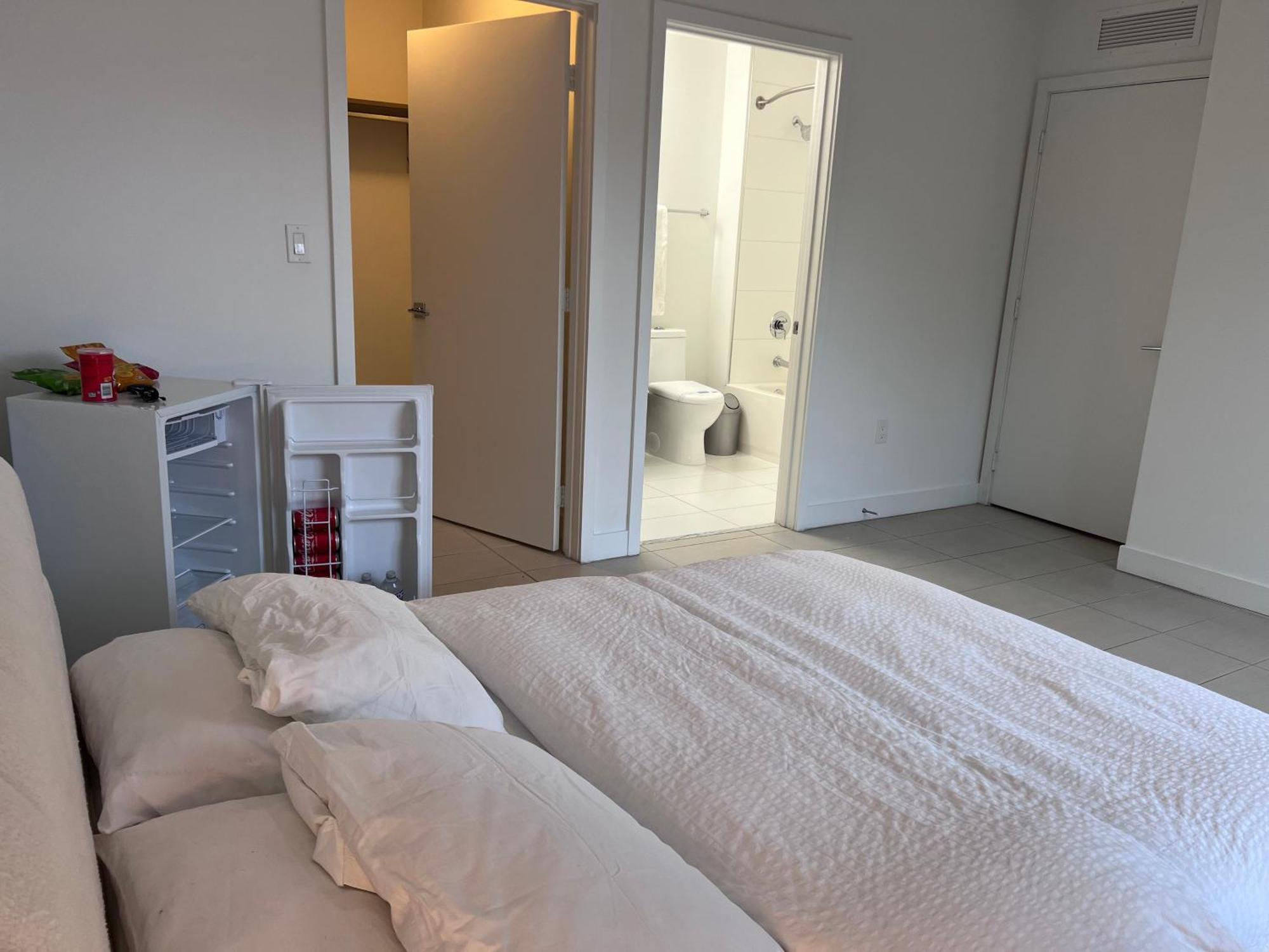 Master Bed Room In Calle Ocho Miami Extérieur photo