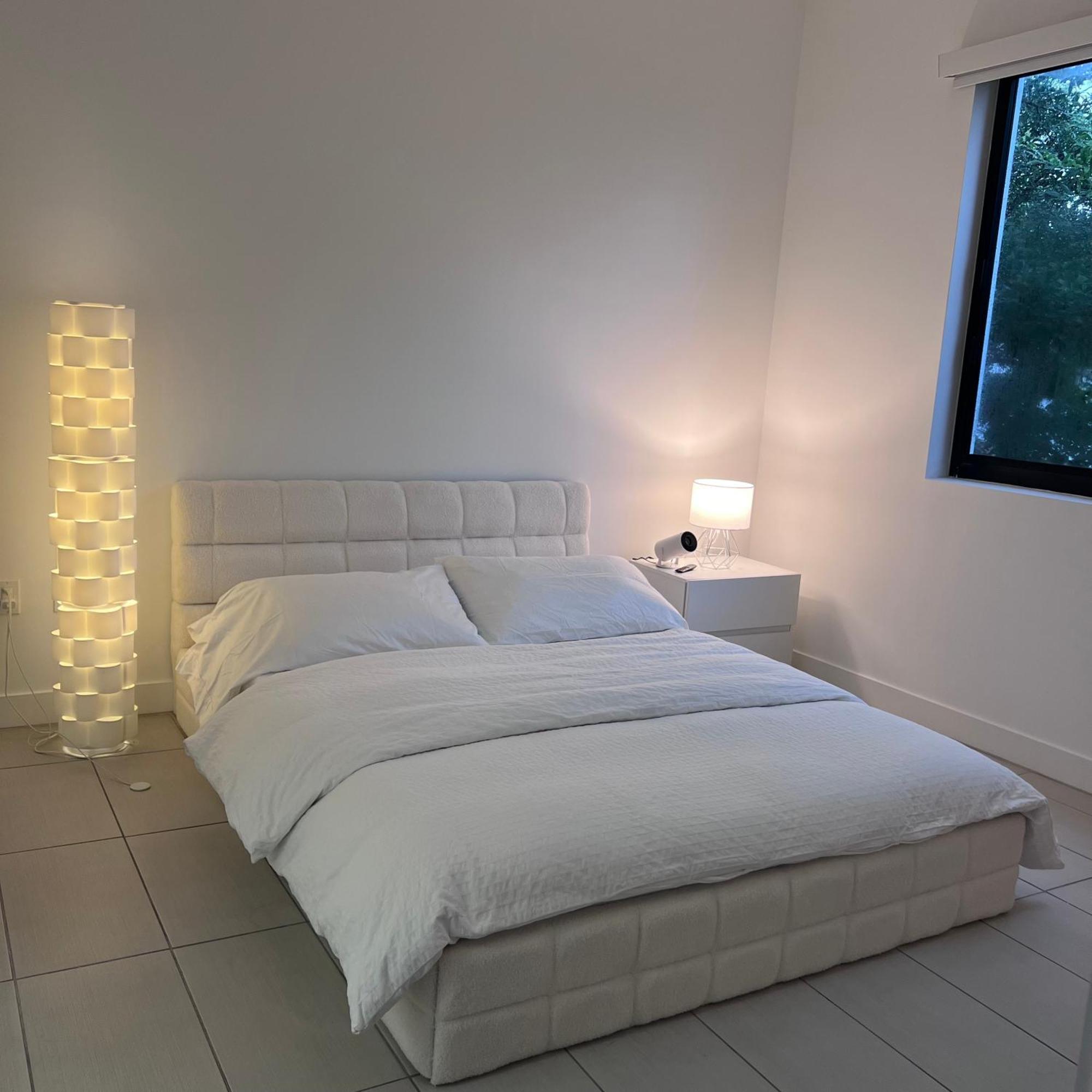 Master Bed Room In Calle Ocho Miami Extérieur photo