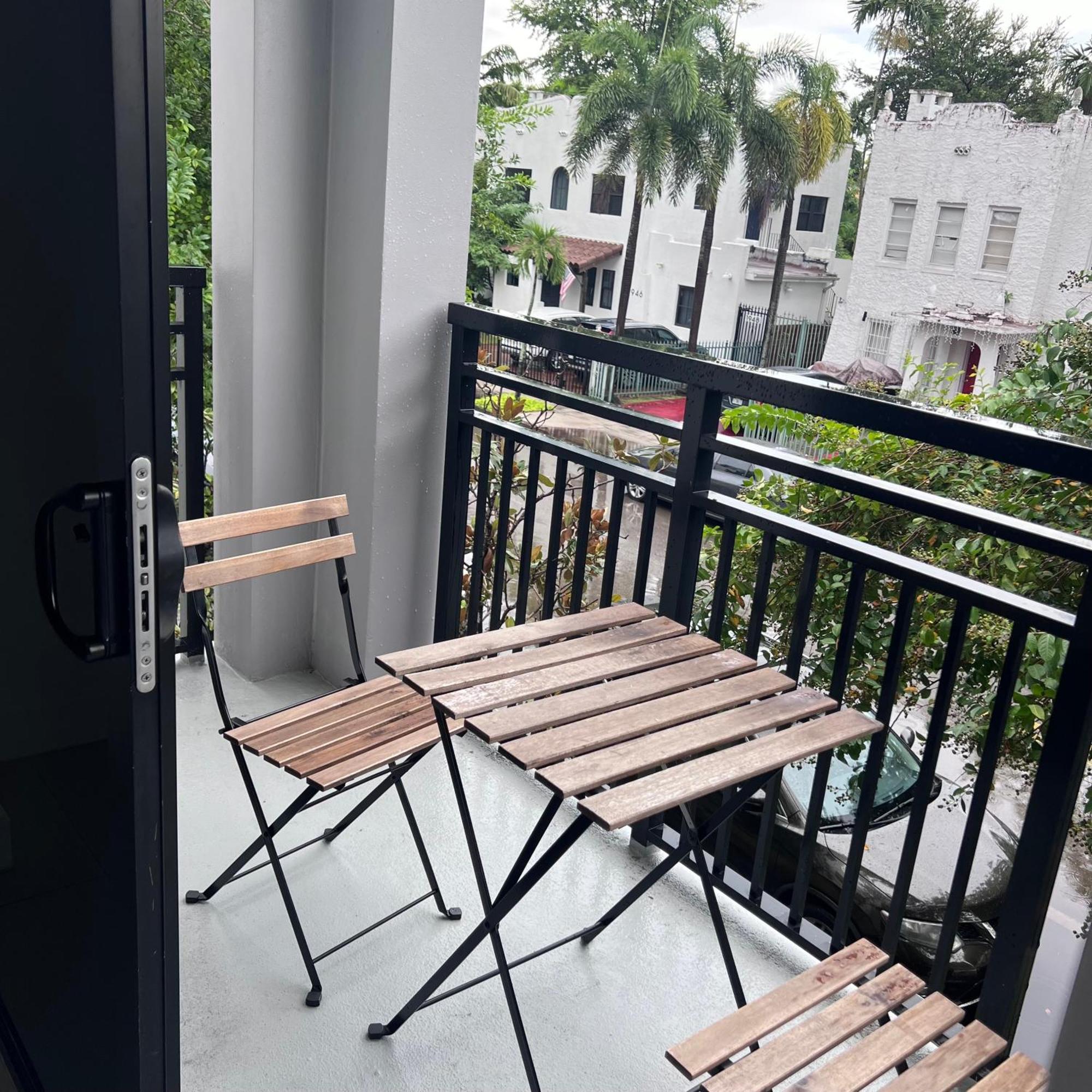 Master Bed Room In Calle Ocho Miami Extérieur photo
